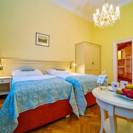Szálloda Josephine Old Town Square - Czech Leading 4*