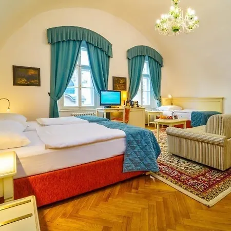 Josephine Old Town Square - Czech Leading 4*
